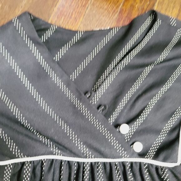 Vintage 60s 70s Dark Boho Black White Polka Dot Mumu House Dress - Picture 8 of 15